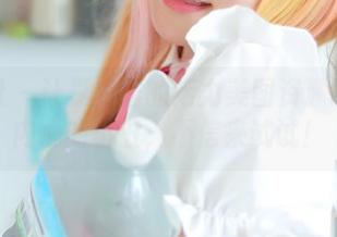 菠萝社 – 让夏美酱的活力美图资源唤醒你内心的小丑，不信来试试！