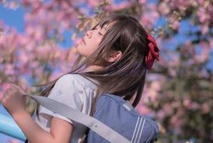 萌芽儿o0的浴室黑丝:在线紧绷中的超现实写真