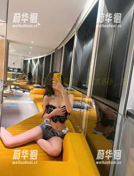 葛征 微密圈 - 葛征的JK图集:一站式选手,搭配尽显轻松风