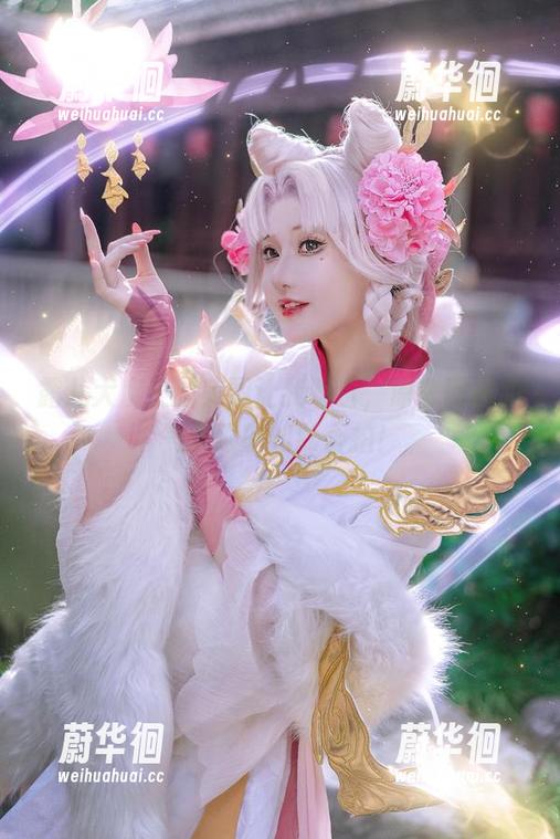 露儿大魔王的美图让我明白，原来网袜和气质可以如此合拍！