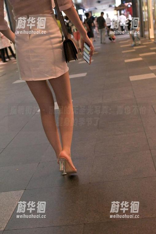魔镜街拍-凯恩 魔镜街拍 - 凯恩的无圣光写真:再也不怕湿身的季节了