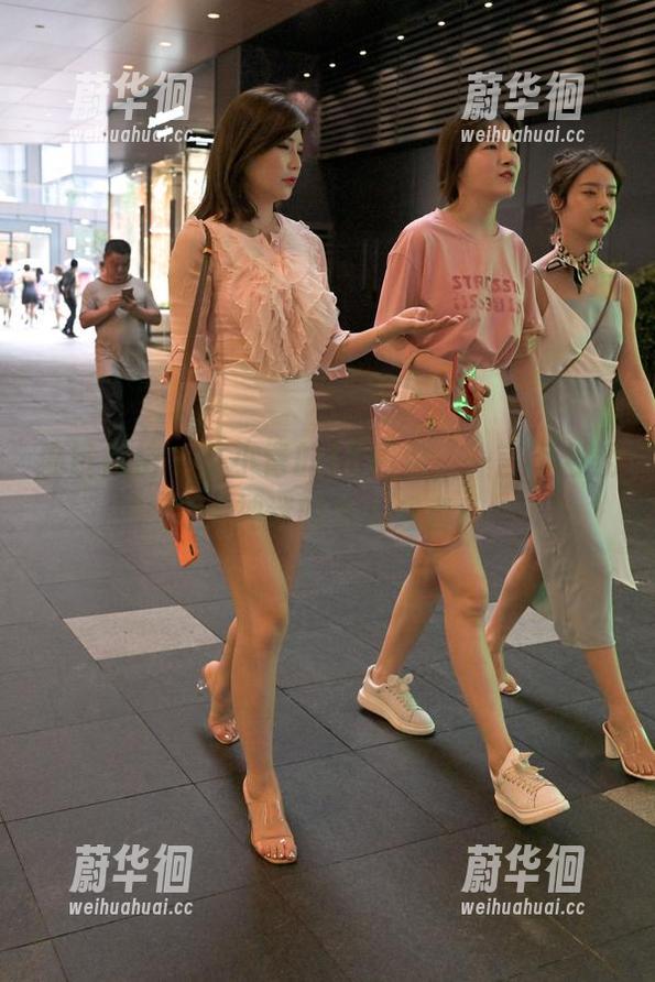 魔镜街拍 - 艾小青的JK图包，一言不合就令人神迷的集大成者！